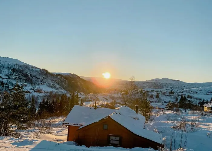 Mountain With Glacier Views * Norheimsund
